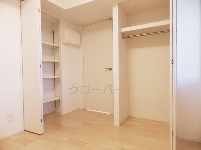 Receipt. Western style room closet