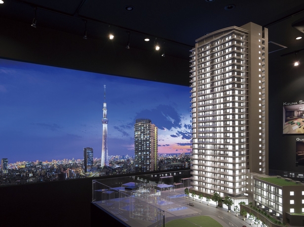 Building model (background about than local 80m, Local peripheral photograph taken in October 2012 from the 23rd floor equivalent. It has been CG synthesis, In fact a somewhat different) (apartment gallery on the ground floor)