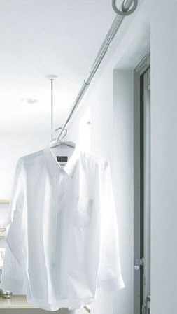 Bathing-wash room.  [Indoor materials interference hardware] Installed a hook Tsureru a clothesline. Of more time and rain of pollen day is followed by the rainy season, such as, It is convenient to be able to hang out in the room, even when you do not Jose the laundry in the outdoor. (Same specifications)