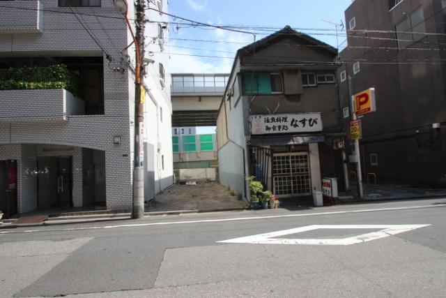 Local photos, including front road. Local (June 2013) Shooting