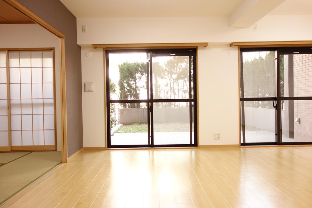 Living. Indoor (March 2013) Shooting