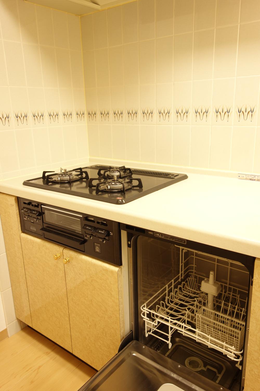 Kitchen. Indoor (March 2013) Shooting