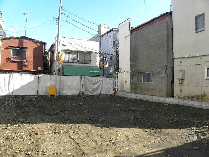 Local appearance photo. Local (12 May 2013) Shooting