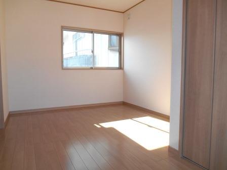 Non-living room. 3 Kaiyoshitsu