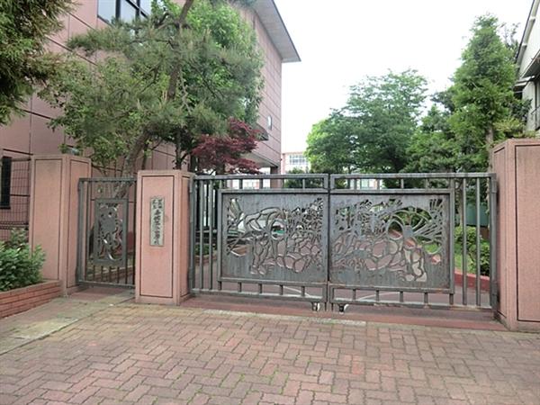 Junior high school. Shingo 嬬第 86m to two junior high school