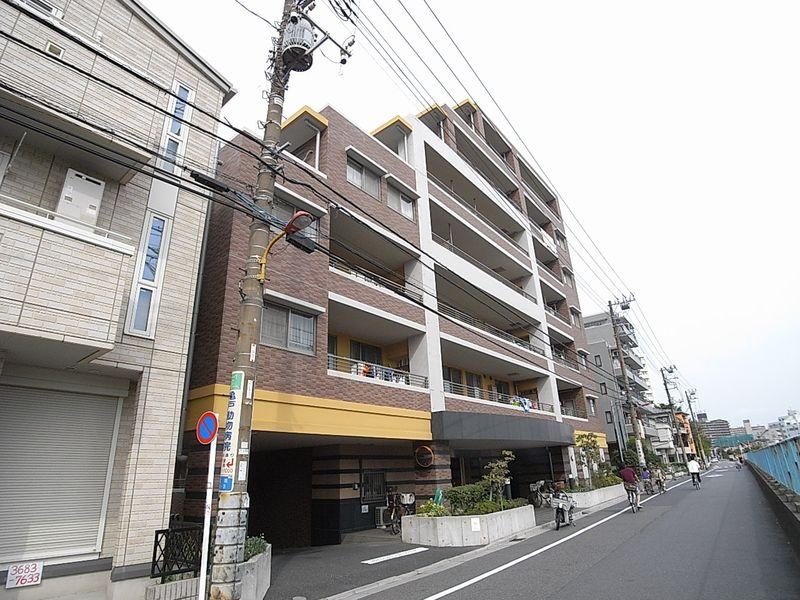 Local appearance photo. Exterior of 2013 August shooting