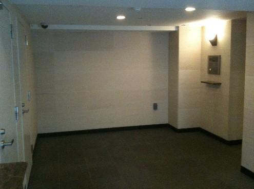 Entrance. Common areas