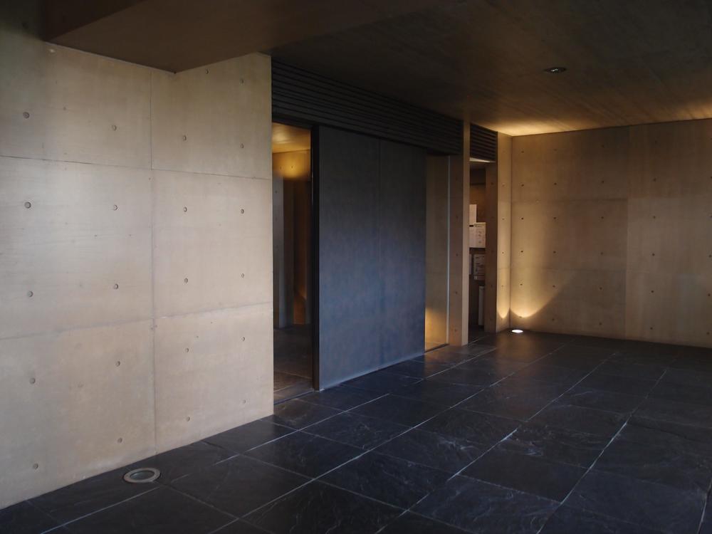 Entrance. It is Hall. Design is making it higher.