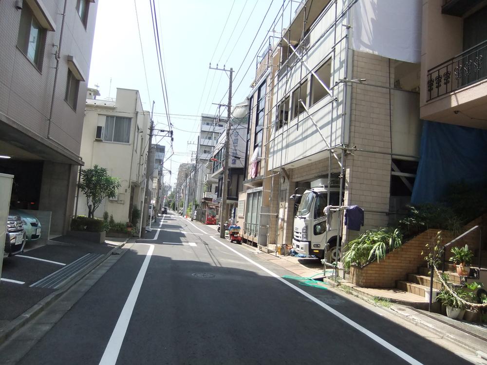 Local photos, including front road. Local (August 2013) Shooting