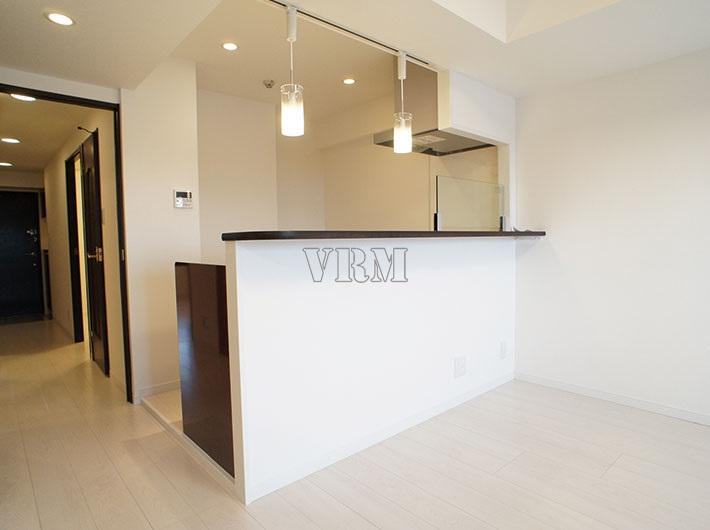 Kitchen. ~ We propose your lifestyle ~  ◆ Popular counter kitchen ◆ Interior renovated ◆ Auto-lock system of the peace of mind ◆ Bathroom Dryer, With reheating function