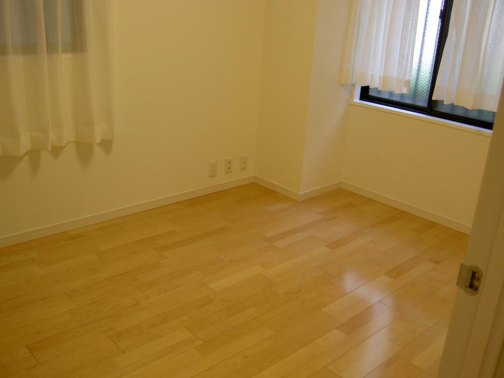 Non-living room. Indoor (10 May 2013) Shooting