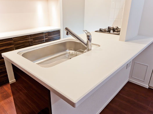 Kitchen.  [Artificial marble countertops] Use of the counter-top of the luxury floating artificial marble (one top plate) in the standard. Less likely to scratch luck, It has extended durability.