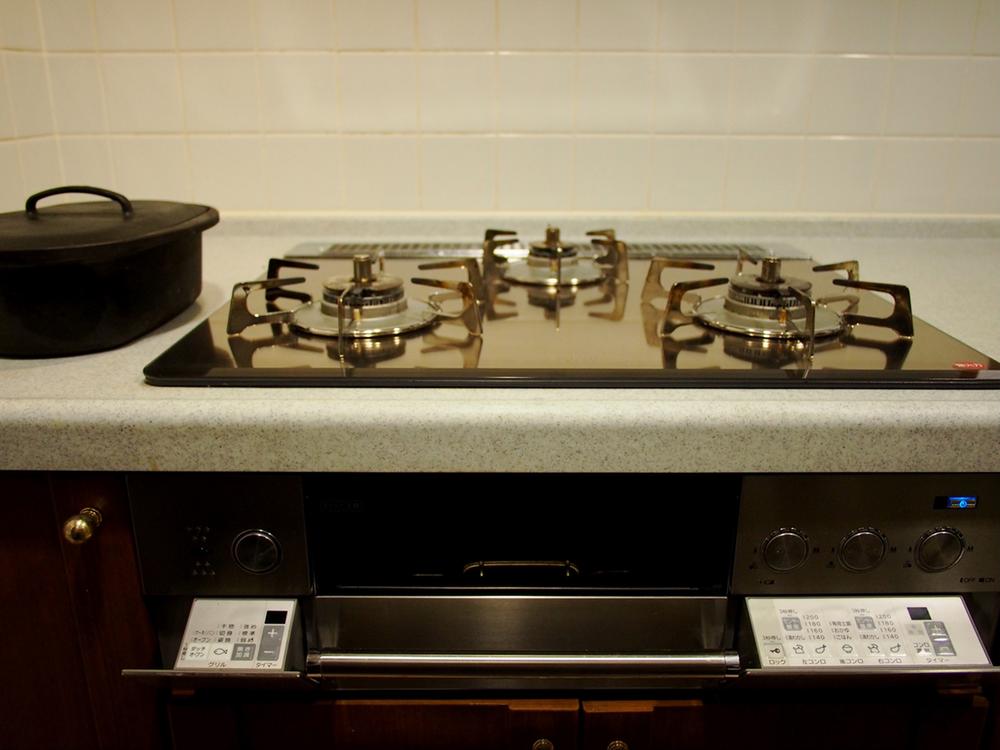 Other. In pre-exchange to beep and the stove of Tokyo Gas (ending May 2012), Care if easy, Cooking menu is also rich.