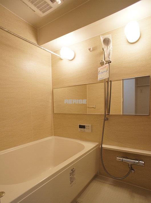 Bathroom. Bathroom Dryer, With reheating function