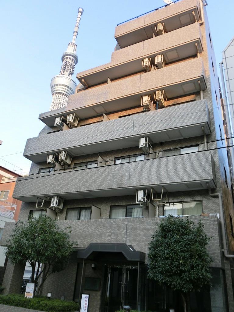 Local appearance photo. Local (11 May 2013) Shooting