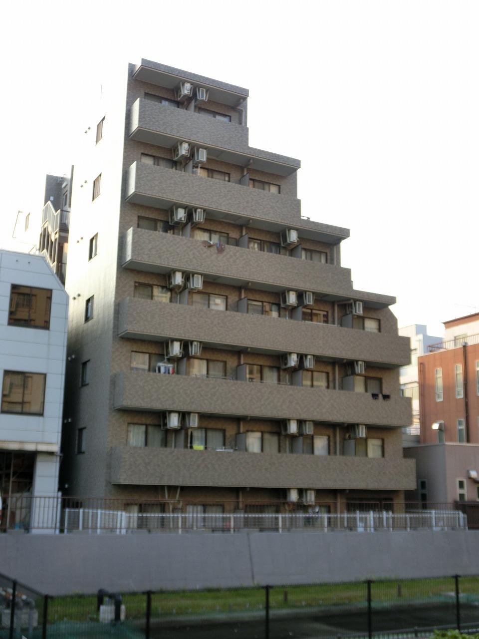 Local appearance photo. Local (11 May 2013) Shooting