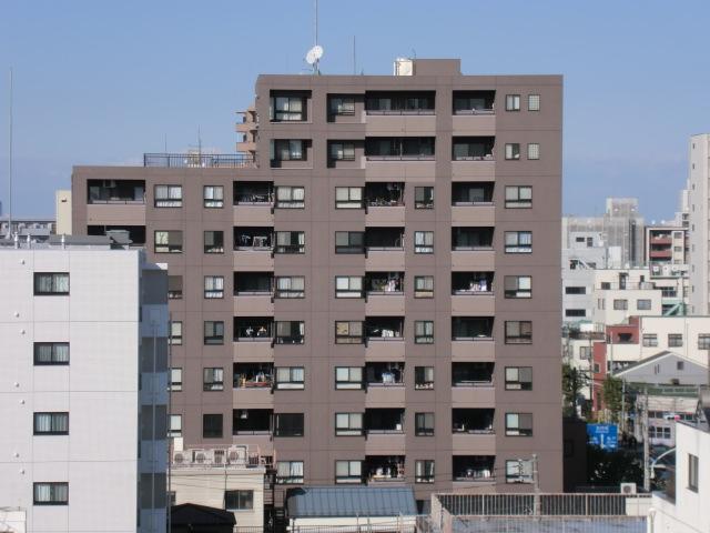 Local appearance photo. Local (11 May 2013) Shooting