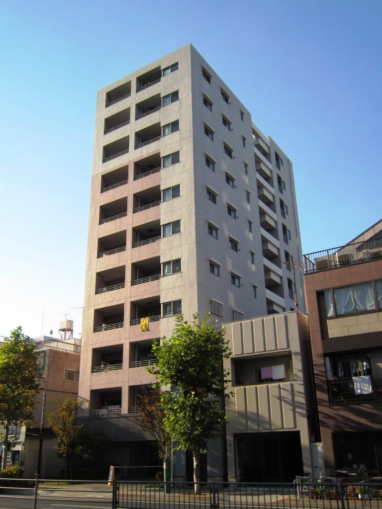 Local appearance photo. Local (12 May 2013) Shooting