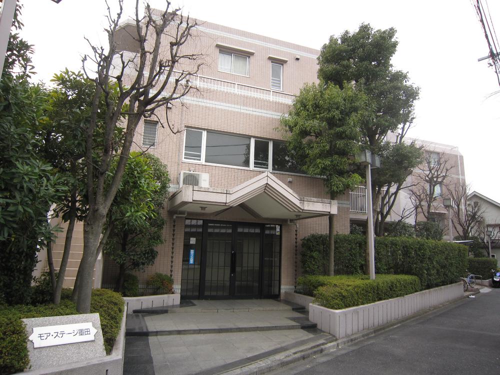 Local appearance photo. Local (12 May 2013) Shooting