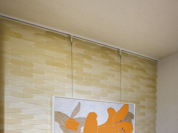 Interior.  [Picture rails] Without damaging the wall, It is a rail that can decorate your favorite art, etc.. (In the standard specification, Hook is marked with two to rail. Wire hanger, It will be the point order. ) (Model Room A type) ※ Sale already