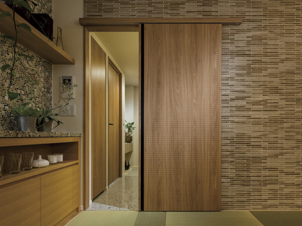 Interior.  [sliding door] By keeping Akehanashi, At the same time as the pass through the wind, It created a sense of openness. (Except for some type) (Photo model room A type) ※ Sale already