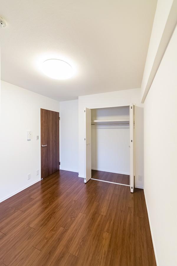 Non-living room. Western-style 1