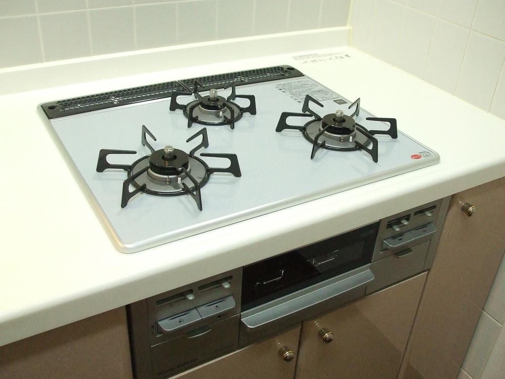 Kitchen. Indoor (12 May 2013) Shooting