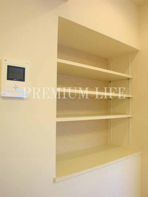 Receipt.  [Niche of living] It is also wonderful to decorate the storage and cute accessories that look