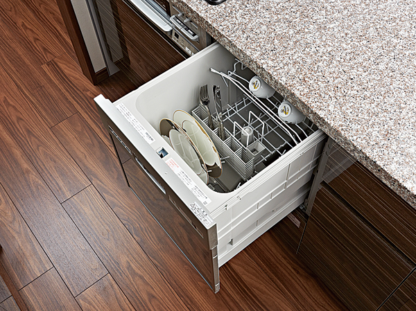 Kitchen.  [Dishwasher] Cleaning of tableware ・ Carried out dry in all automatic, Dishwasher to light the cleaning up of the meal. You can compare and water-saving effect is expected to hand washing.