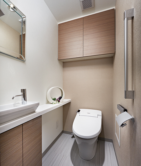 Bathing-wash room.  [Tankless toilet] It has adopted a tankless toilet to clean produce a space. Super water-saving 6l cleaning of shower cleaning function is "ECO6" toilet.