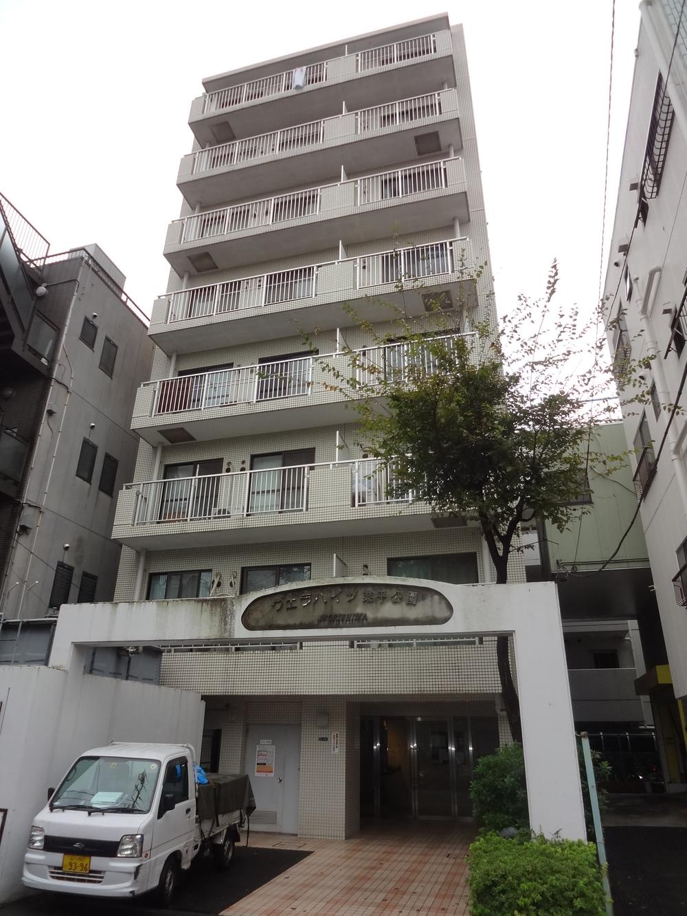 Local appearance photo. Local (11 May 2013) Shooting