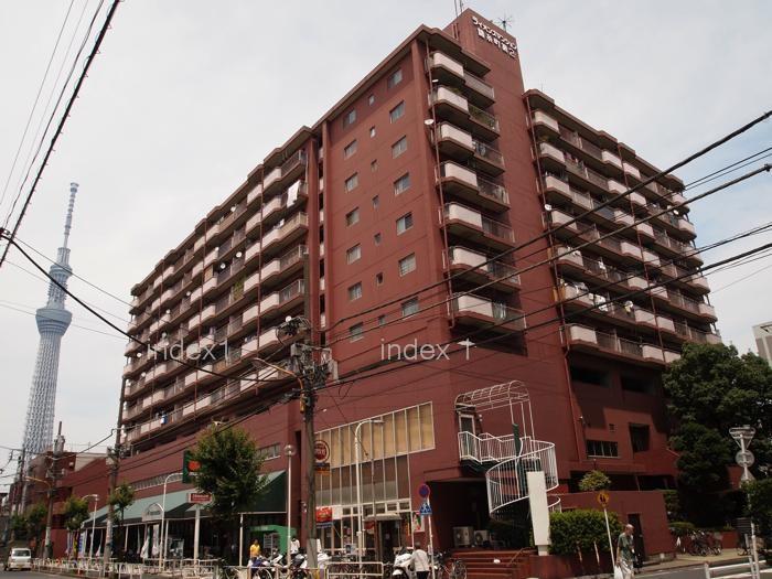 Local appearance photo. The total number of households is 147 units of the big community