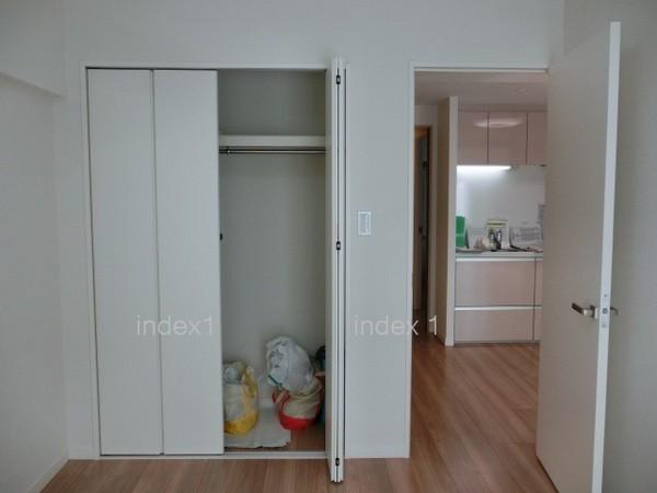 Receipt. Closet clothing and accessories from entering plenty!