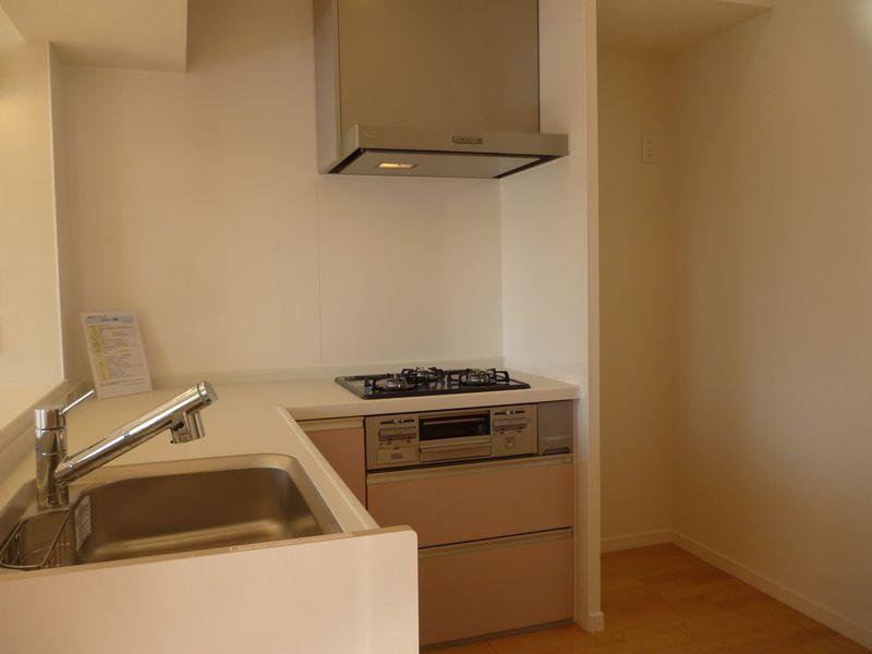 Kitchen. Relaxed some kitchen space