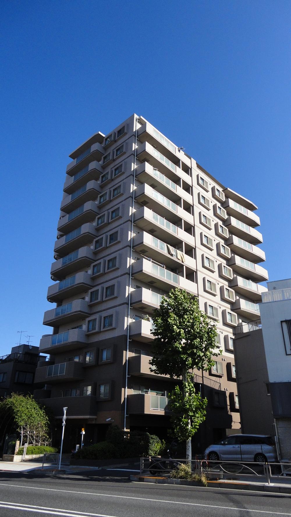 Local appearance photo. Local (10 May 2013) Shooting