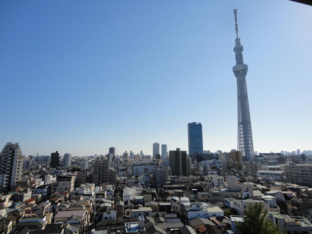 View photos from the dwelling unit. View from the site (October 2013) Shooting
