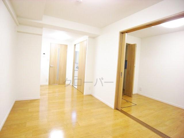 Local appearance photo. LDK