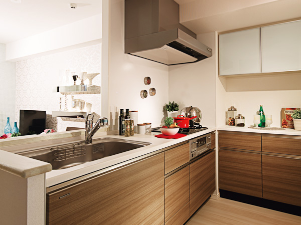 Kitchen.  [kitchen] Kitchen You can use bright and adopted the popular face-to-face counter. Water purifier integrated hand shower and quiet sink is also standard. Also kitchen panel, Equipped with easy-enamel panel of strongly care in heat. Recipes can also be stuck with a magnet.