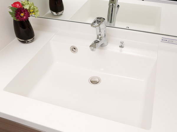 Bathing-wash room.  [Care of easy artificial marble bowl-integrated top board] In a clean white keynote, Cleaning also adopt a comfortable artificial marble of the bowl-integrated top board.