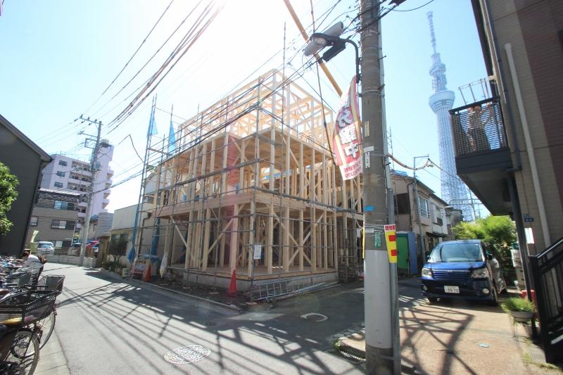 Local appearance photo. Local (09 May 2013) Shooting