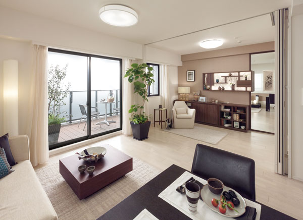 Living.  [Living-dining Wall door OPEN] If Akehanate the door, Luxurious living space. Guests can indulge in the spread of the space.