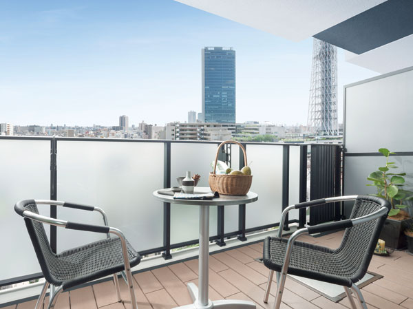 balcony ・ terrace ・ Private garden.  [balcony] Fun fine time-free. Enlightenment with time of socializing, Spend their own way of time, Immerse yourself in the hobby of time. To the beautiful room, And when fine flow.  ※ In fact a somewhat different in a composite of view photograph of the local 14th floor equivalent cage shooting (February 2013).