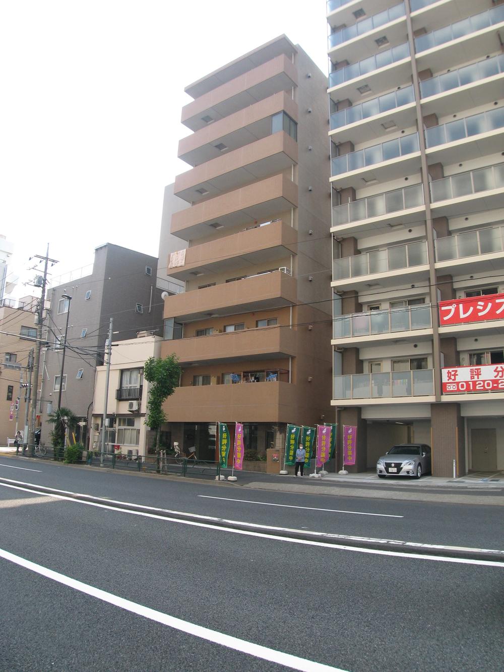 Local appearance photo. Local (06 May 2013) Shooting