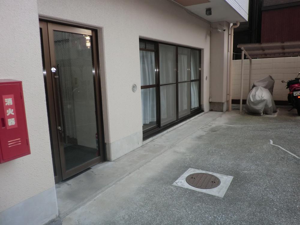 Other common areas. Common area (first floor meeting room)