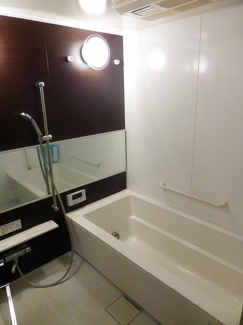 Bathroom. Breadth of the room of the bathroom 1618 size