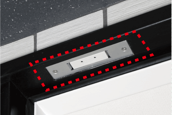 Security.  [Security sensors in alarm inform the intrusion] Entrance door, First floor dwelling units of window, Installation 60D, 70B, 70F, 60G, 70H, the security sensor is on the third floor part of the window of the dwelling units of some of the windows and 60D type of the second floor dwelling units of 50J type ※ Except for the window stick of surface lattice. When the opening crime prevention sensor is installed is opened while security set, Sensor reacts, Place a abnormal signal to the security company sounds an alarm at the dwelling units within the intercom master unit and the Genkanshi machine. (Same specifications)