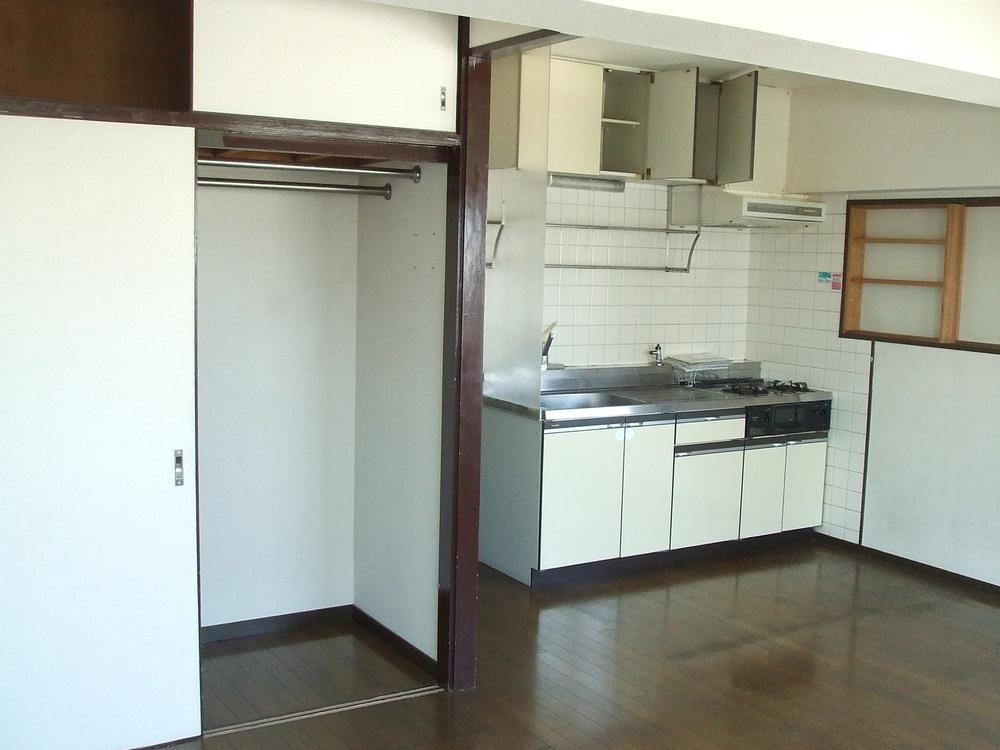 Living. Indoor (11 May 2013) Shooting