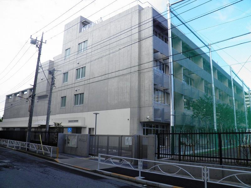 Junior high school. Sakurazutsumi 1482m until junior high school