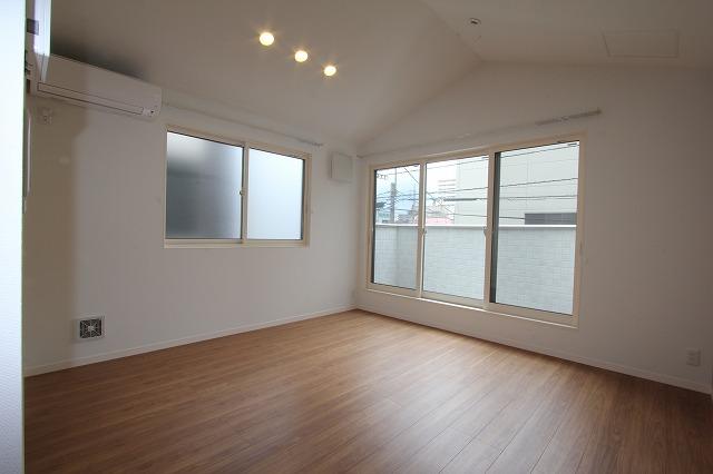 Living. Indoor (10 May 2014) Shooting