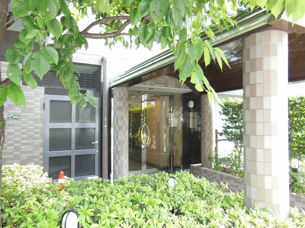 Other. Is next to the entrance there is a green